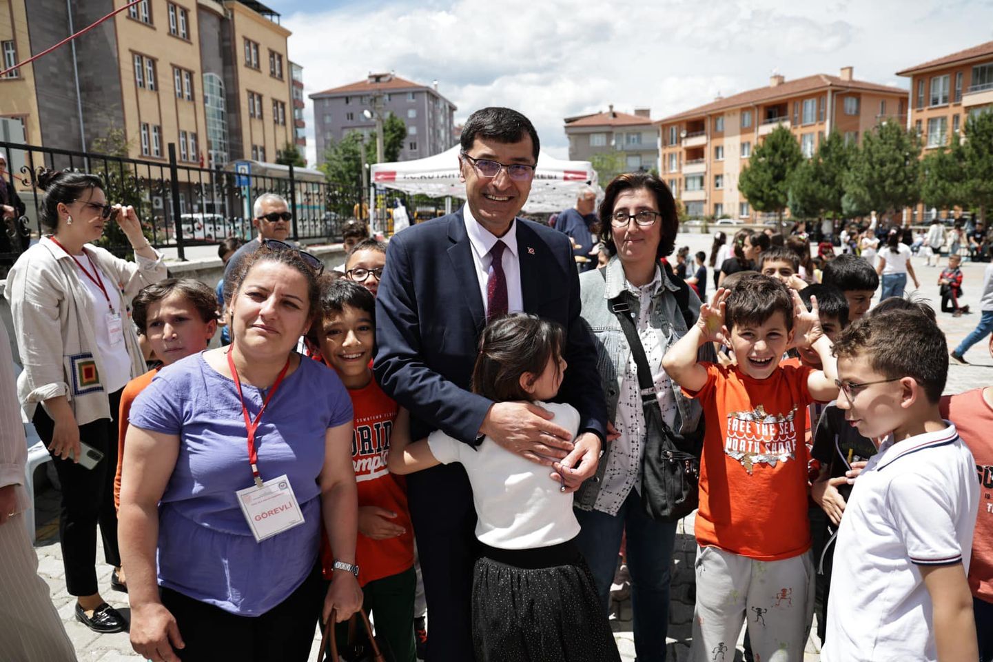 Cahit Zarifoğlu İlkokulu'nda Düzenlenen Kermes Büyük İlgi Gördü