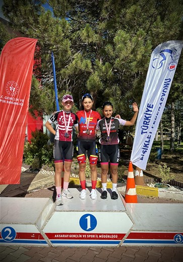 Buse Ertekin, Türkiye Bisiklet Yol Şampiyonasında Şampiyon Oldu