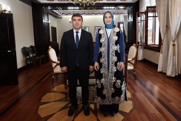 Özbekistan Namangan Valisi Şavkat Abdurazakov Afyonkarahisar Valisi'ni ziyaret etti