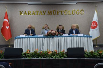 İl Müftüsü Lütfü İmamoğlu, Mevlid-i Nebi ile Camiler ve Din Görevlileri Haftası kapsamında panelde konuşma yaptı.