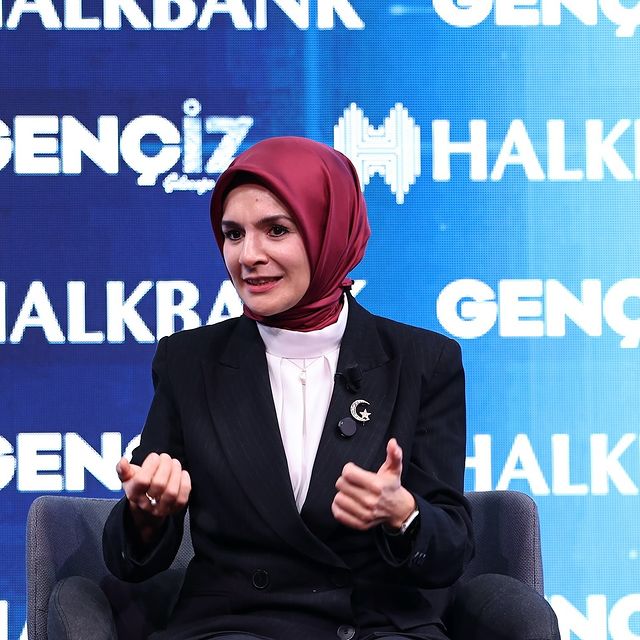 Halkbank Gençİz Zirvesi ile Gençlere Kariyer Desteği