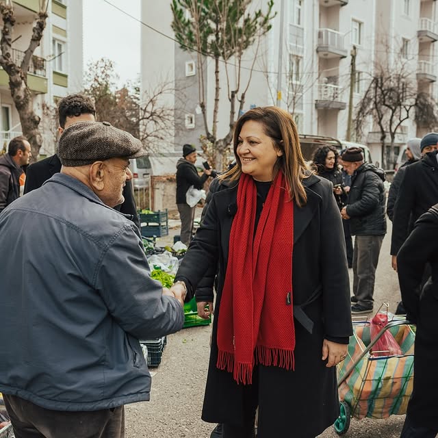 Afyonkarahisar Belediye Başkanı Burcu Köksal Harb-İş Semt Pazarında Esnaf ve Vatandaşlarla Buluştu