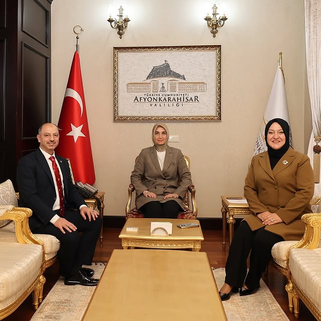 Afyonkarahisar Valisi, Belma ve Zeki Uysal'ı Makamında Ağırladı