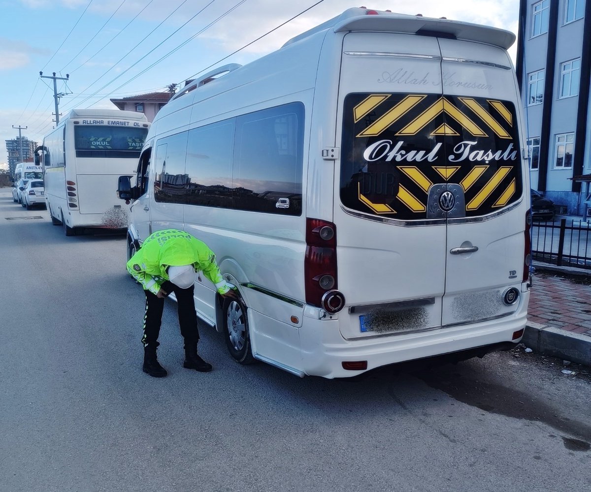 Afyonkarahisar'da Okul Servislerine Sıkı Denetim