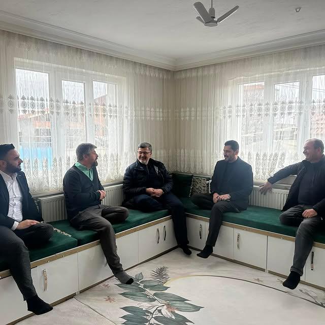 Afyonkarahisar'da Umre Ziyareti Sonrası Beyyazı Belde Başkanına Tebrik Ziyareti