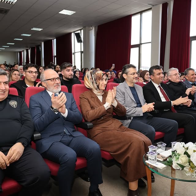 Afyonkarahisar'da Narko Gençlik Eğitimi: Uyuşturucuya Karşı Bilinçlendirme Çalışmaları Hız Kazandı