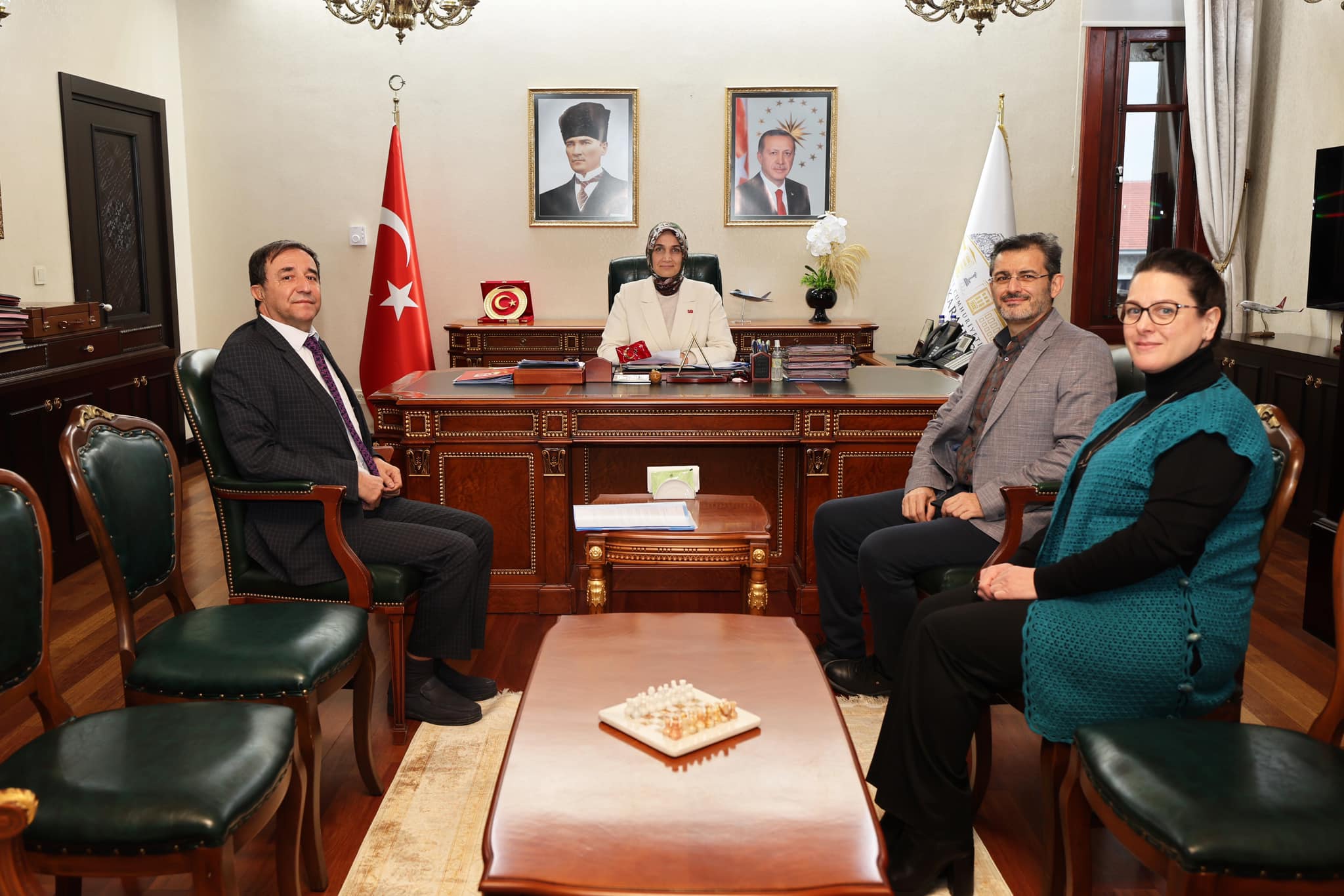 Vali Yiğitbaşı ve Eşi, Vali Yardımcısını Makamında Ağırladı
