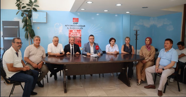 CHP Afyonkarahisar İl Başkanı Faruk Duha Erhan’ Haftalık  basın, Toplantısı Düzenledi