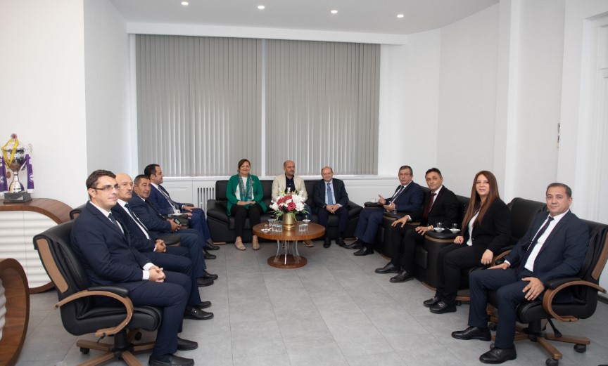 AGC heyeti ikinci ziyaretini Afyonkarahisar Belediye Başkanı Burcu Köksal’a gerçekleştirdi.