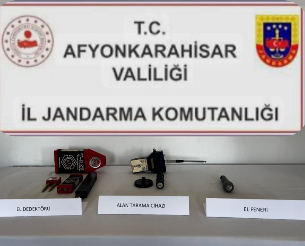 Jandarma Kaçak kazı yapan 3Kisiyi Yakaladı