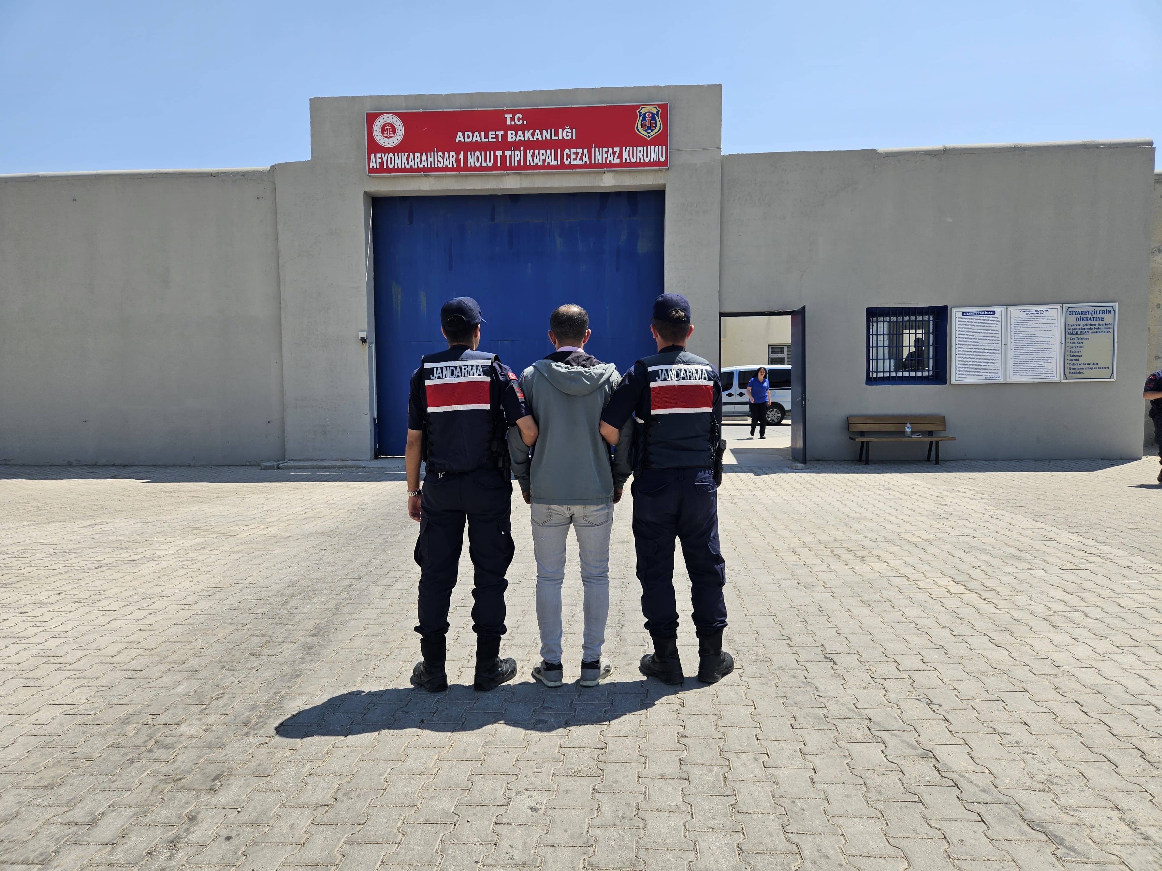 19 yıl cezası bulunan şahıs yakalanarak cezaevine gönderildi