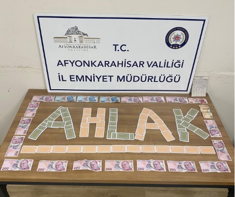 Ahlaksızlara Ahlak polisinden Operasyon