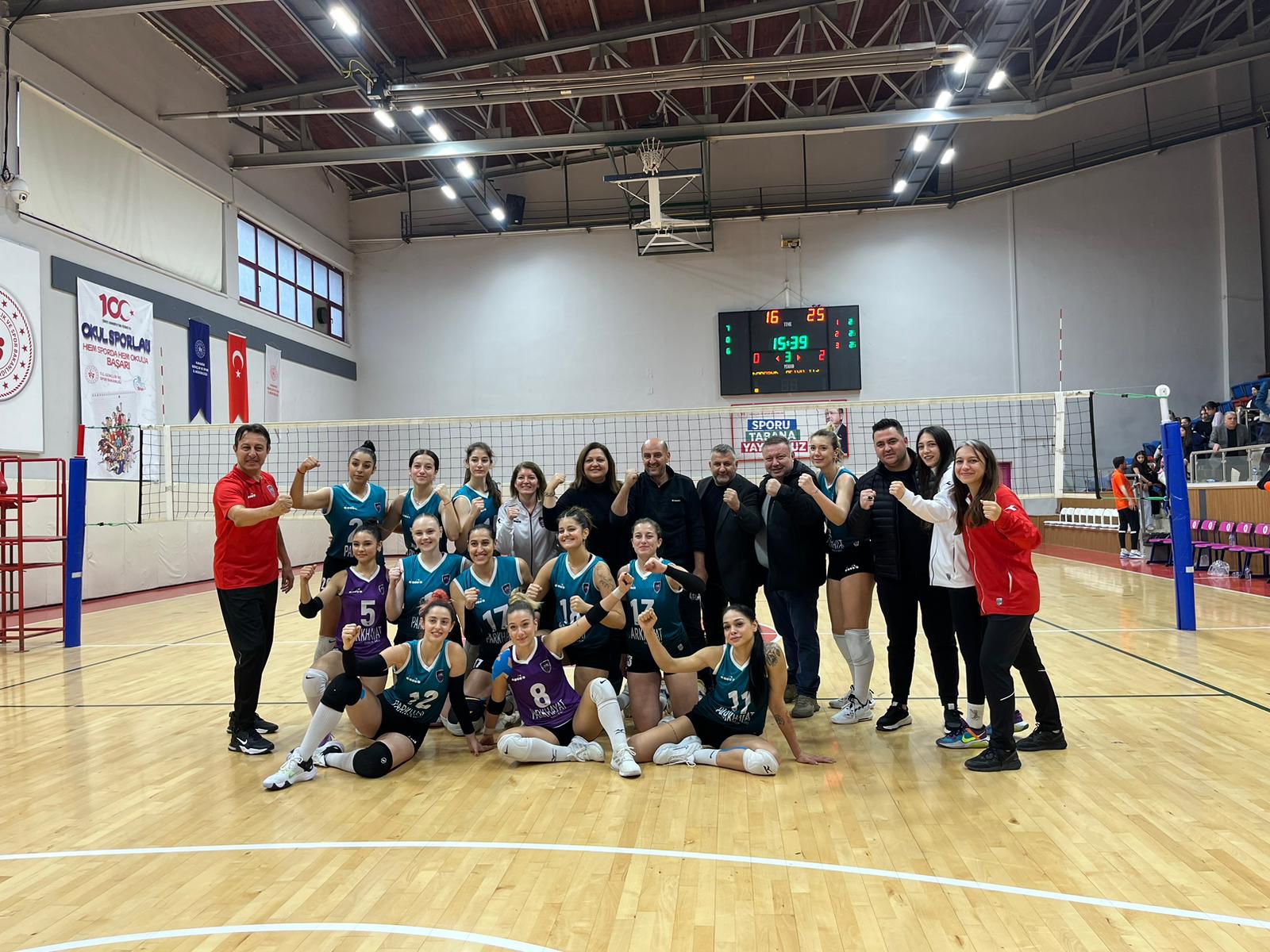 Afyon belediye Yüntaş voleybol takımı sıradaki gelsin diyor 3. 0