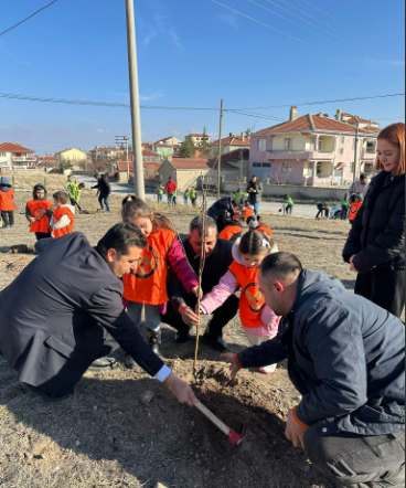 Her Mahalleye Meyve Parkları Projesi Başladı