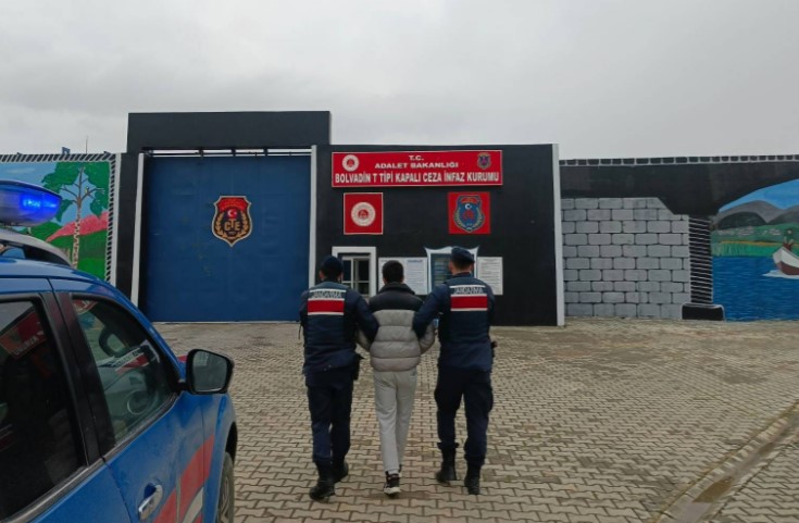 Afyonkarahisar’da Hırsızlık Suçundan Aranan Şahıs Yakalandı