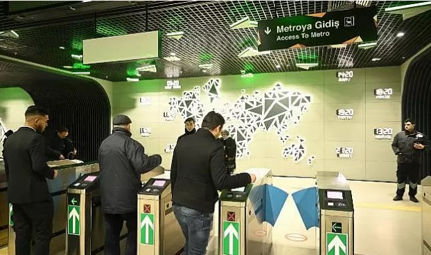 TÜRKİYE’NİN EN HIZLI METROSU YOLCU REKORU KIRDI   