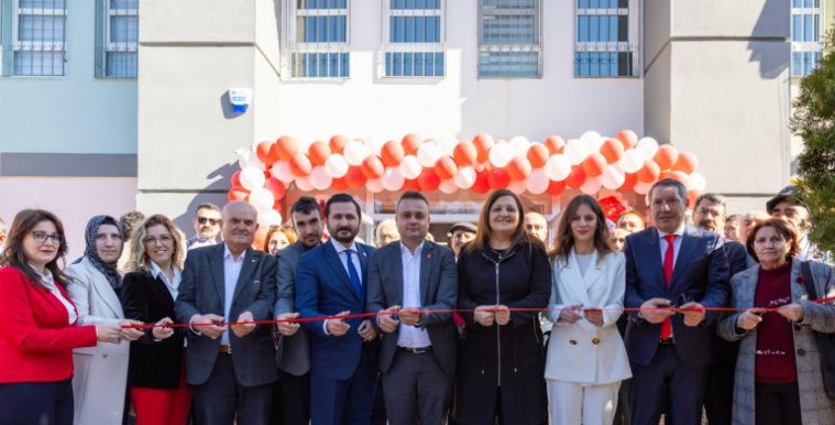 “BİZ, BU ÜLKENİN TEMELLERİNİ ATAN KADINLARI ASLA UNUTMAYIZ”