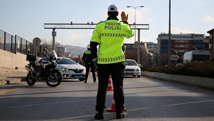 Yeni Trafik Cezaları Açıklandı: Motosiklet Sürücüleri ve Kaçak Araçlar İçin Ağır Yaptırımlar