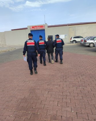 Afyonkarahisar'da Aranan Şahıs Jandarma Tarafından Yakalandı