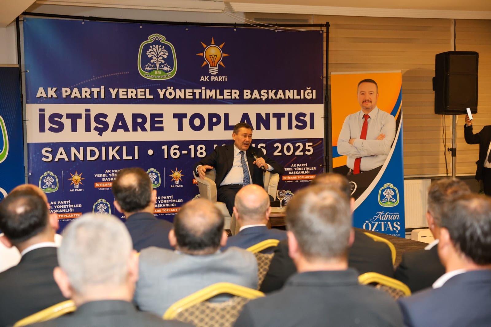 EFSANE BAŞKAN GÖKÇEK SANDIKLI’DA AK PARTİ BELEDİYE BAŞKANLARIYLA BULUŞTU
