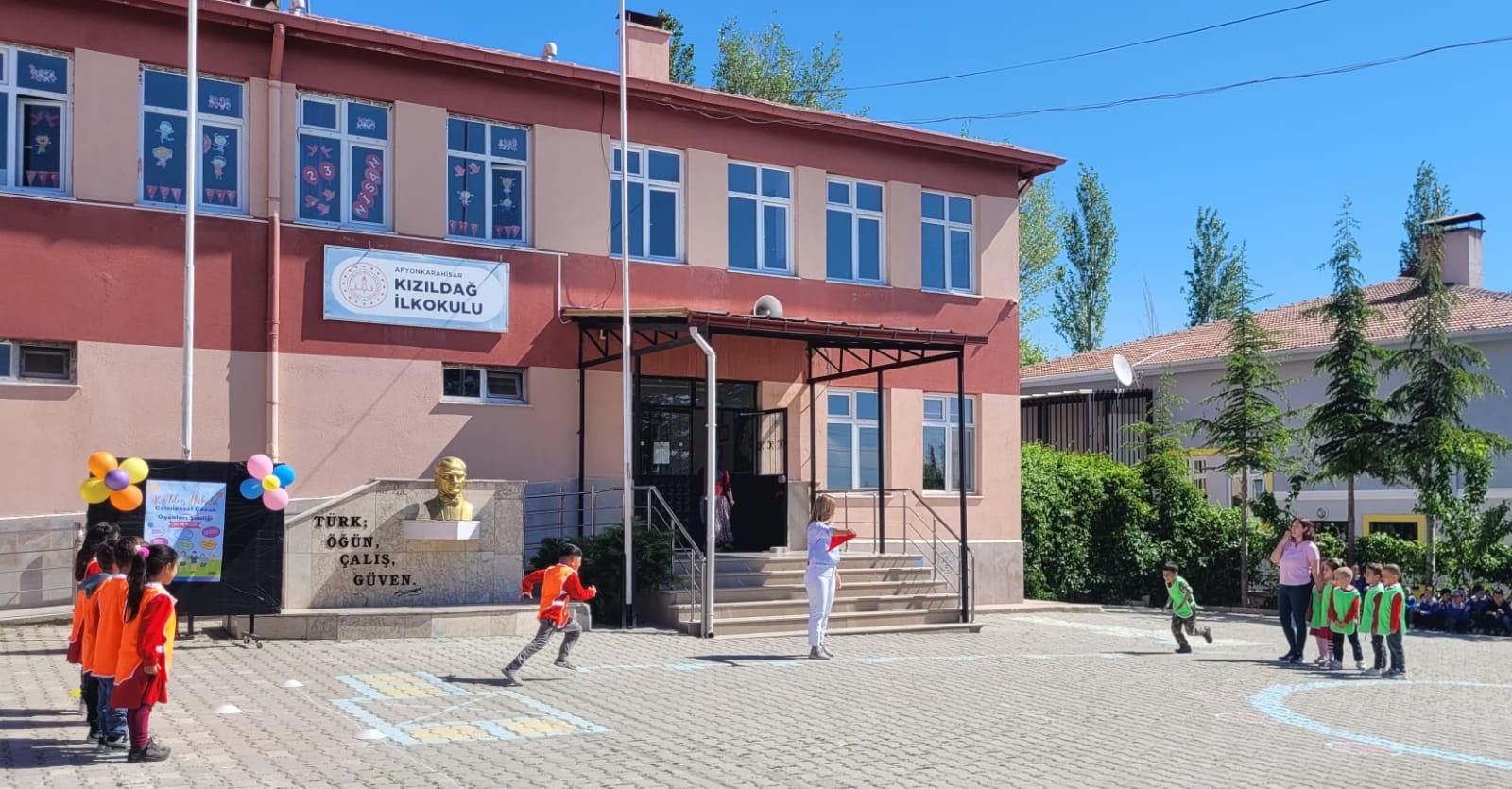 KIZILDAĞ  İLKOKULU’NDA  GELENEKSEL  ÇOCUK  OYUNLARI  ŞENLİĞİ
