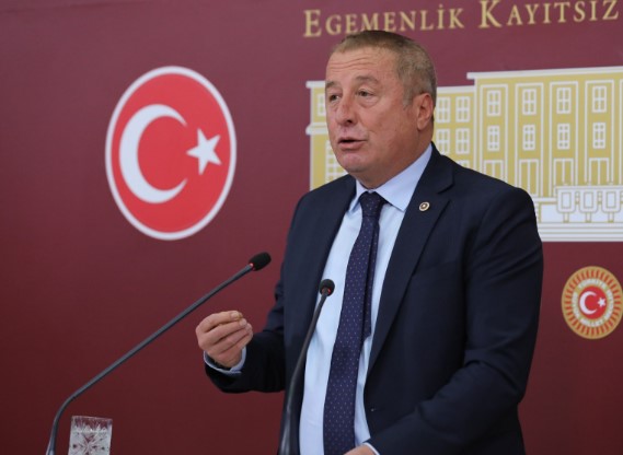 “Muhalefeti düşman ilan edip, halkı kutuplaştırarak inşa etmeye çalıştığınız sahte kardeşliğe karnımız tok!”