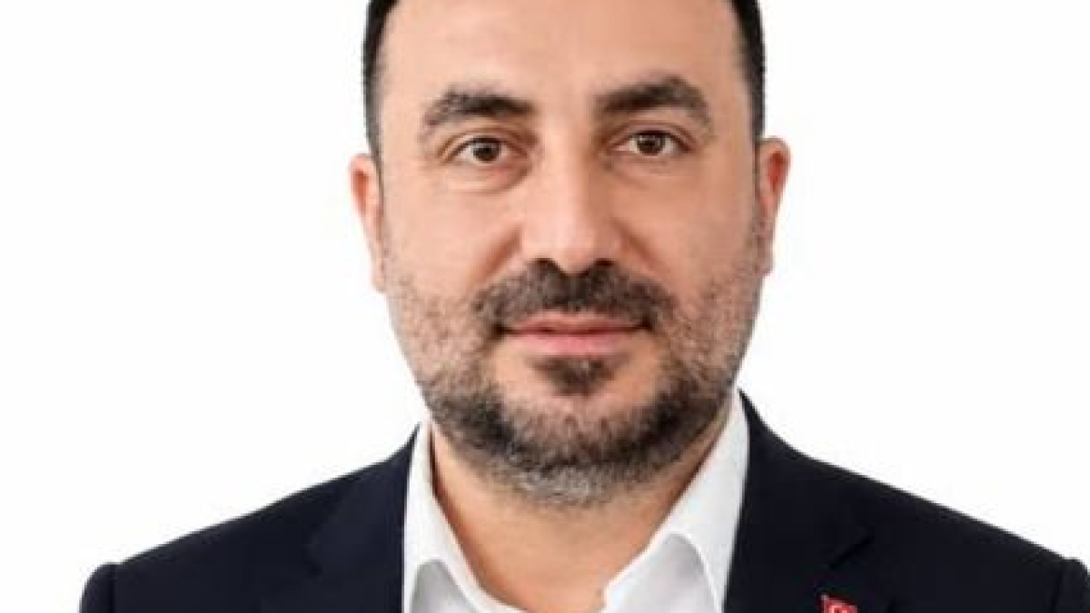 İl Başkanı Dr. Özgür Kavak Yeni Kadroyu Açıkladı: İşte İl Yürütme Kurulu'nun Yeni Üyeleri Açıklandı.