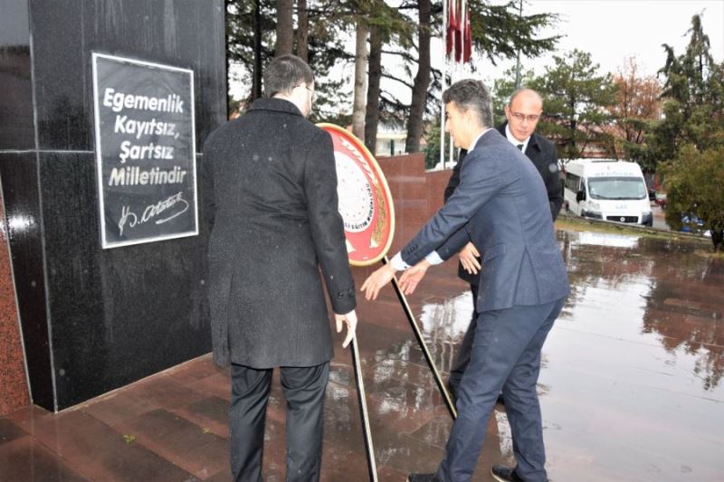 Çay'da Öğretmenler günü kutlandı