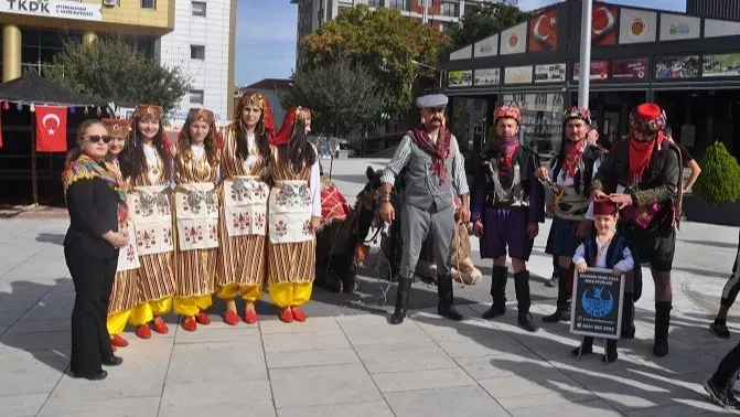 Türk Dünyası Şöleni Afyonkarahisar'da Büyük İlgi Görmeye Başladı