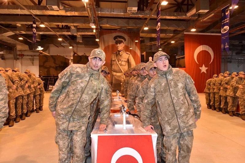 Türk Silahlı Kuvvetleri'nde Yedek Subay ve Astsubaylar Yeminiyle Göreve Başladı