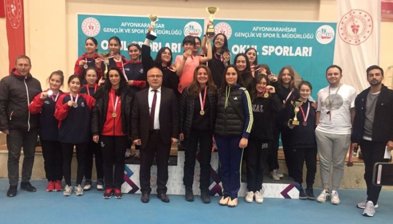 Okul Sporları Tenis müsabakaları tamamlandı