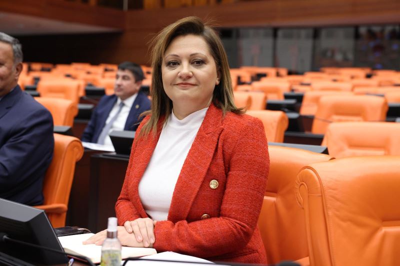 CHP Milletvekili Burcu Köksal gençliğin önemine vurgu yaptı