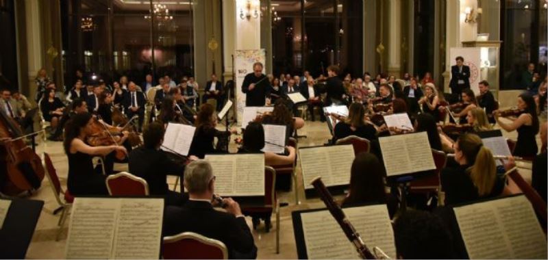 Belediye Başkanı Mehmet Zeybek'in Desteklediği 22. Afyonkarahisar Klasik Müzik Festivali Başladı