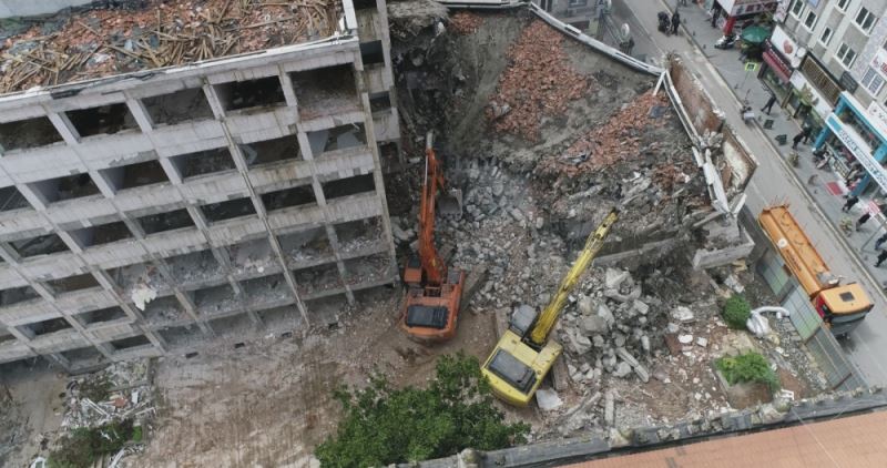 Samsun'da Saathane Meydanı'nda Tarihi Dokuya Uygun Ticaret Merkezi İnşa Ediliyor