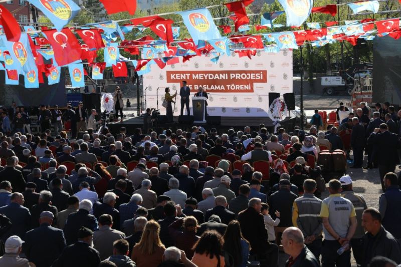 Çankırı’da Kent Meydanı Yapımı İçin İlk Kazma Vuruldu