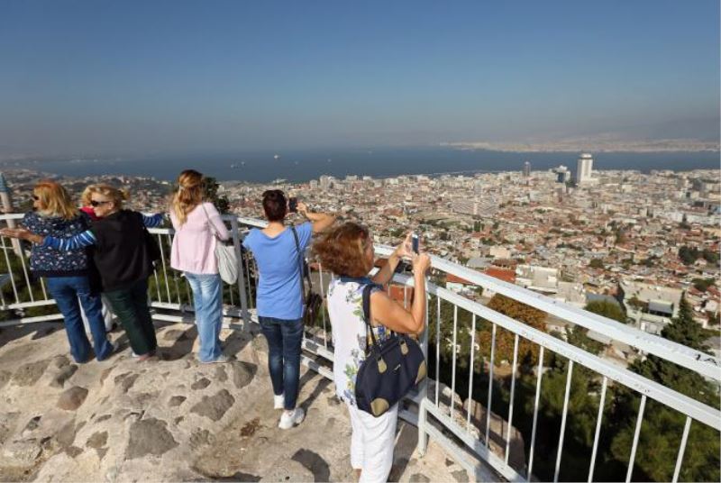 ‘Konak Tarih Gezileri’ne Yoğun İlgi