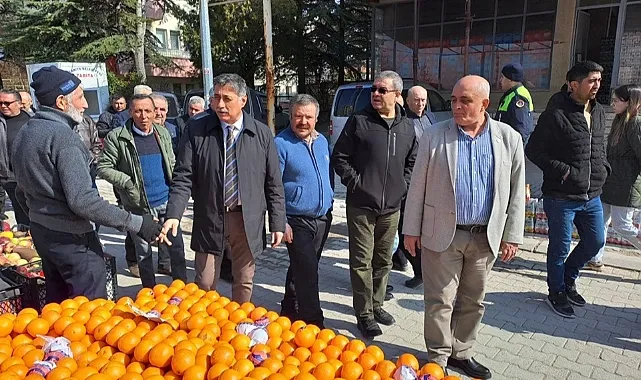 PM Üyesi Görgöz, İhsaniye'de Belediye Başkanı Adayı Tunay Türkmen'le esnaf ziyaretinde bulundu.