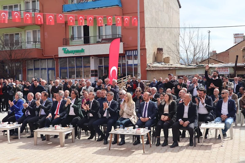 CHP Afyonkarahisar İl Başkanı Faruk Duha Erhan, Başmakçı'da Seçim Koordinasyon Merkezi'ni açtı