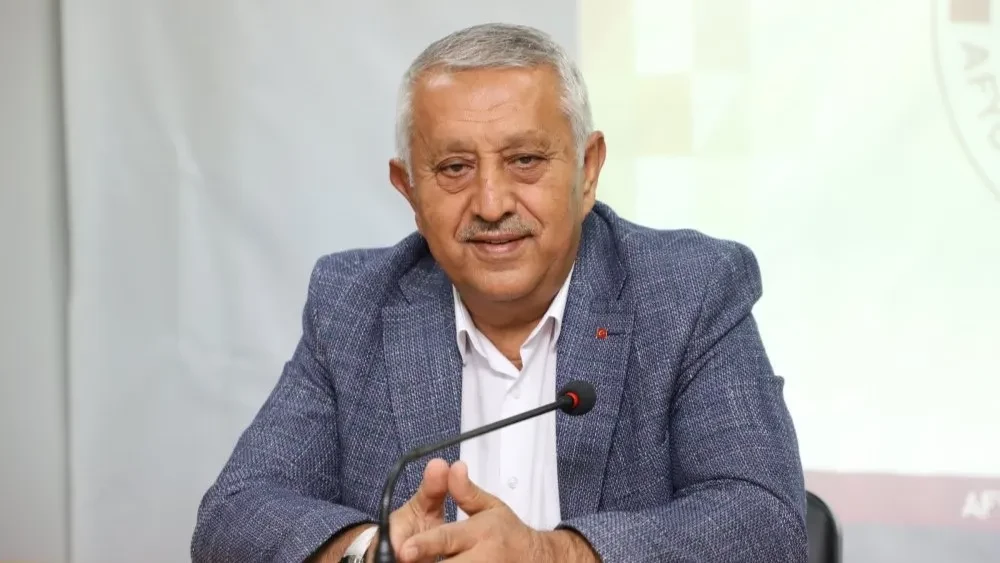 Eski Belediye Başkanı Mehmet Zeybek'ten Borç Açıklamasına Yanıt!