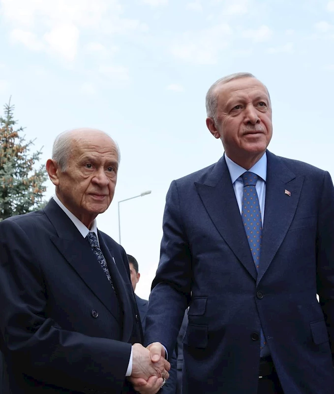 Cumhurbaşkanı Recep Tayyip Erdoğan, MHP Genel Başkanı Devlet Bahçeli'yi Evinde Ziyaret Etti