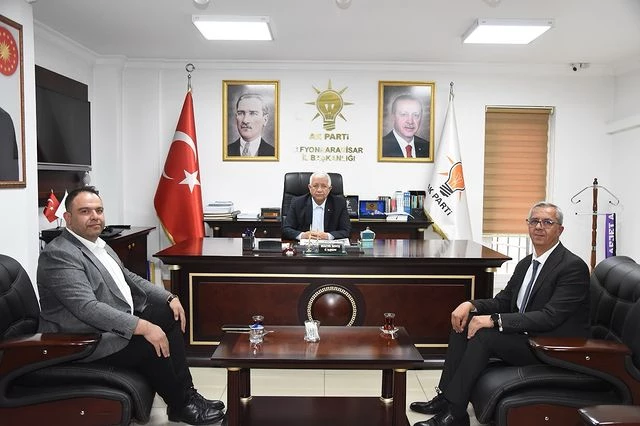 Sultandağı İlçe Başkanı Mevlüt Aksoy ve İl Genel Meclis Üyesi Hüseyin Örs, İl Başkanı Hüseyin Menteş'i Nezaket Ziyareti Gerçekleştirdi