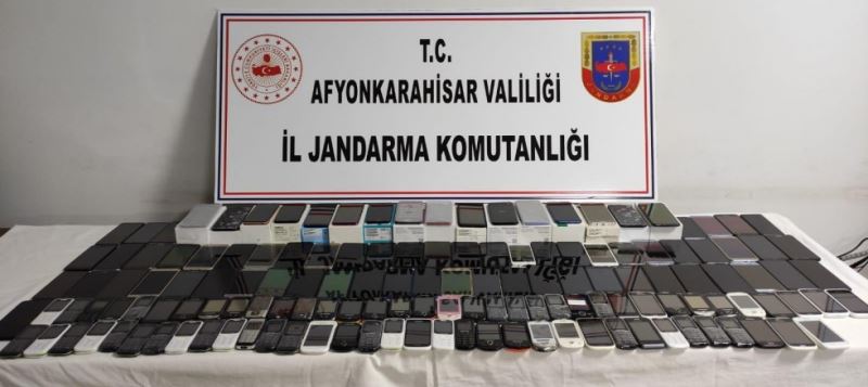 145 adet Kaçak cep telefonu ele Geçirildi