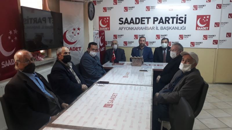 SAADET PARTISI HAFTALIK BASIN TOPLANTISI DÜZENLEDI.