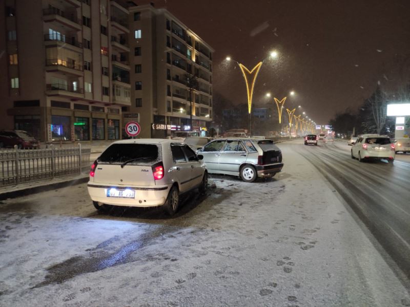 Buzlu yollarda Kazalar Üstüste geldi.