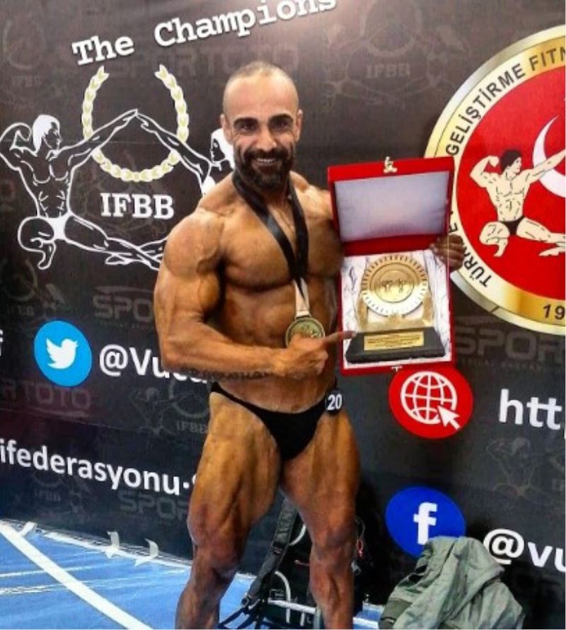 Yalçin Firat Ergenekon, 80 kiloda Türkiye sampiyonu oldu.