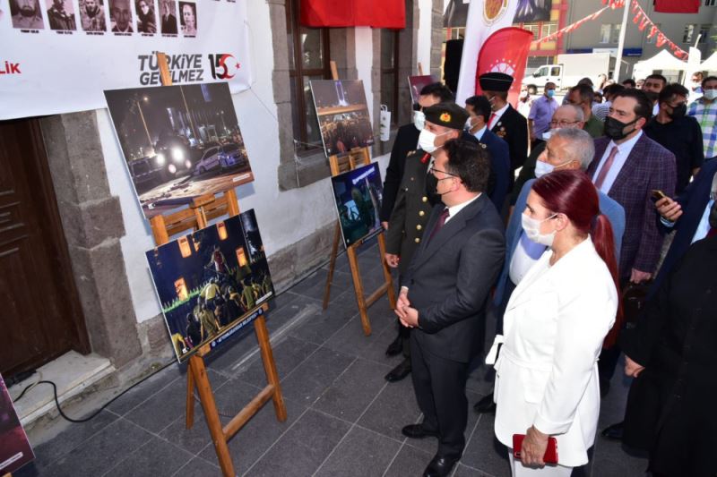 15 TEMMUZ RUHU FOTOGRAFLARLA ÖLÜMSÜZLESTI