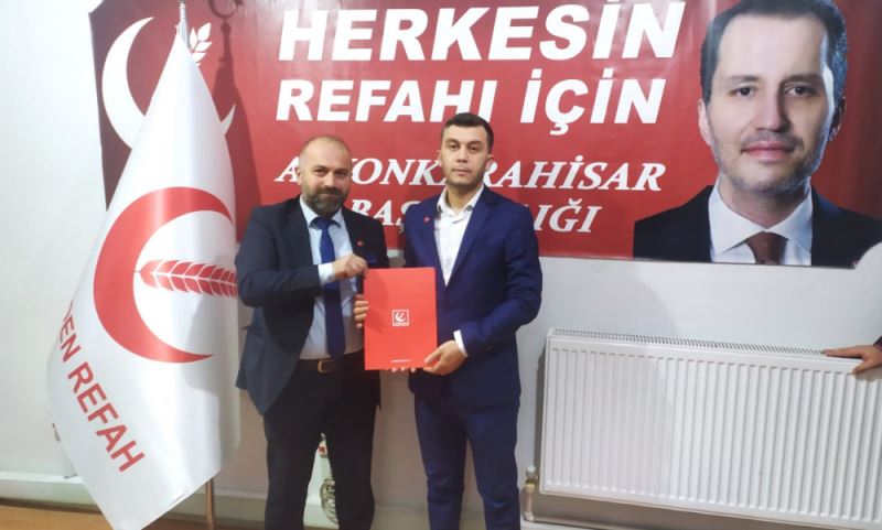 ESNAFIMIZIN VE HALKIMIZIN SORUNLARINI MILLÎ GÖRÜS IKTIDARINDA ANCAK YENIDEN REFAH PARTISI ÇÖZEBILIR...