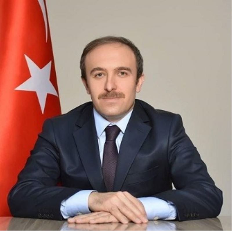38 Yasindaki Türkiyenin En Genç Valisi Hakkari Vali Yardimcisi Cüneyt Epcim Getirildi.
