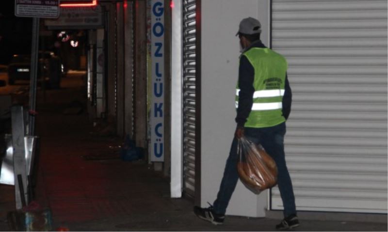 Afyonkarahisarda Ilk Kez Uygulanan Sokaga Çikma Yasagi Basladi