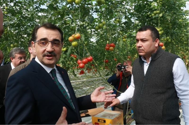Afyonkarahisarda Jeotermal Enerjiyle Üretimi Yapilan Teknolojik Serayi Inceledi